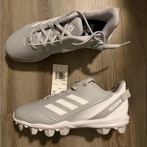Adidas Icon Cleats in Gray and White